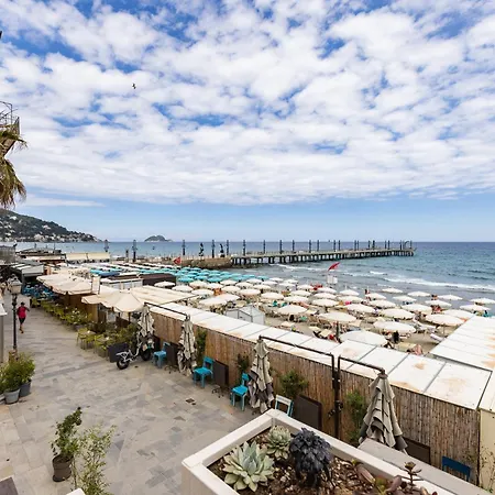 Remia & Leisure * Alassio